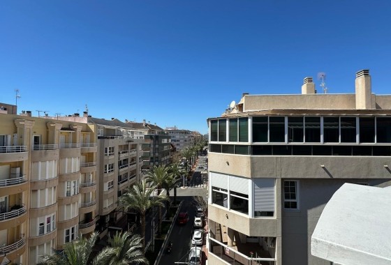 Revente - Appartement -
Torrevieja - Centro