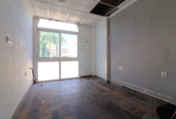 Herverkoop - Commercieel -
Algorfa - La Finca Golf Resort