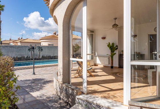 Resale - Freistehende Villa -
Orihuela Costa - Playa Flamenca