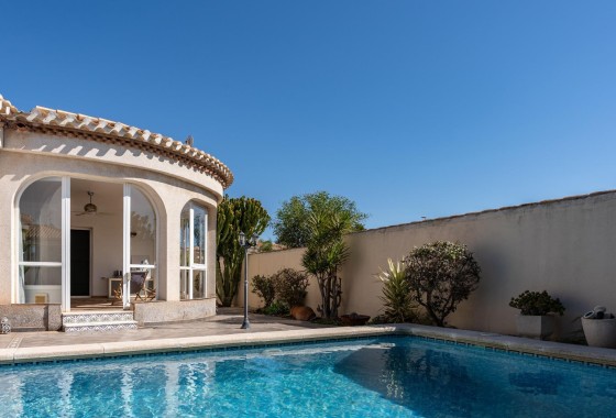 Resale - Freistehende Villa -
Orihuela Costa - Playa Flamenca