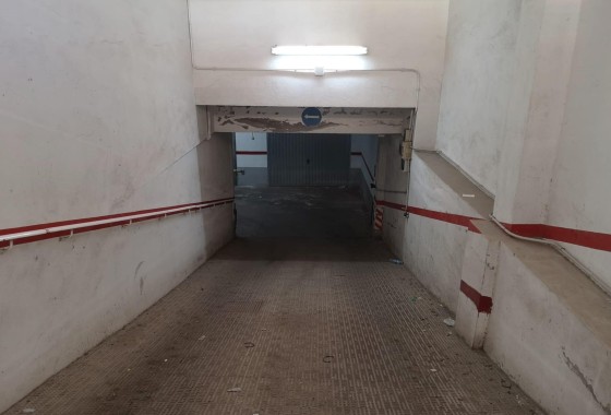 Herverkoop - Garage -
Torrevieja - Playa de los Locos