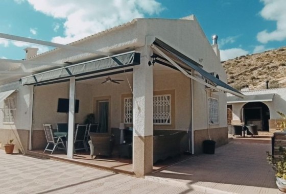 Herverkoop - Vrijstaande Villa -
Elche