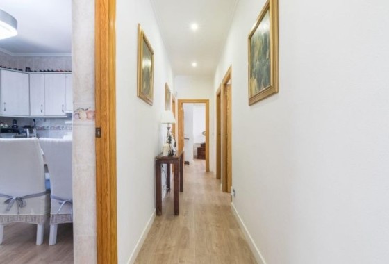 Herverkoop - Vrijstaande Villa -
Elche