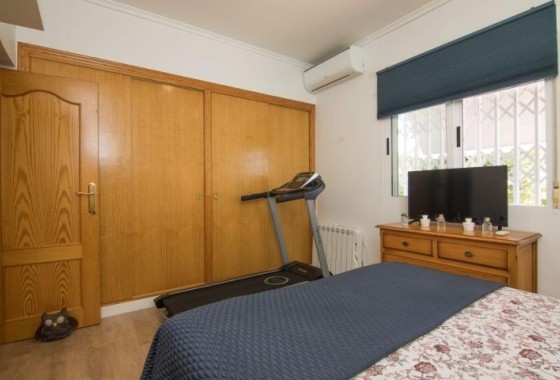 Herverkoop - Vrijstaande Villa -
Elche