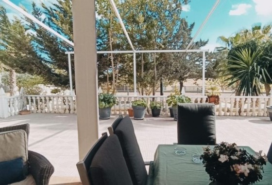 Herverkoop - Vrijstaande Villa -
Elche