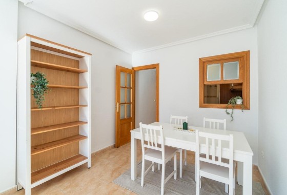 Herverkoop - Appartement / Flat -
Torrevieja - Centro