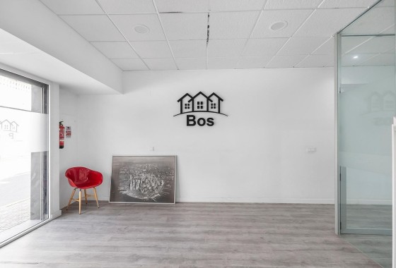 Herverkoop - Commercieel -
Torrevieja - La Mata pueblo