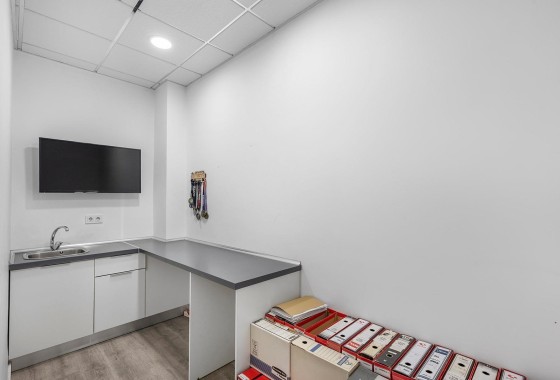 Herverkoop - Commercieel -
Torrevieja - La Mata pueblo