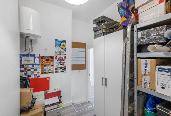 Herverkoop - Commercieel -
Torrevieja - La Mata pueblo