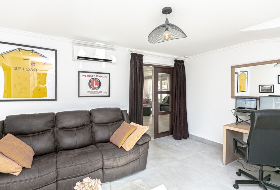 Sprzedaż - Willa wolnostojąca -
Campoamor - Lomas de Don Juan