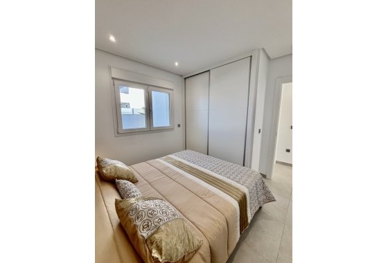 Herverkoop - Vrijstaande Villa -
Benijofar