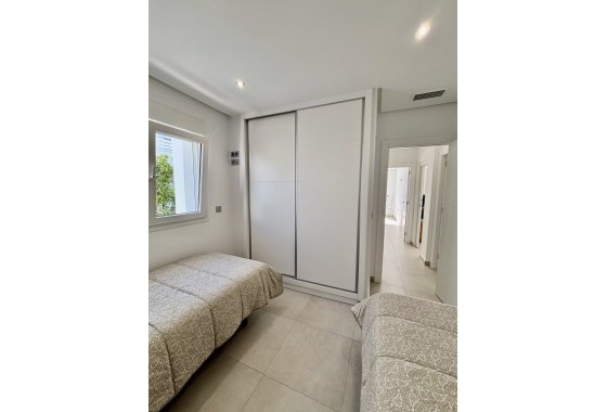 Herverkoop - Vrijstaande Villa -
Benijofar