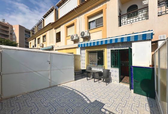Sale - Town house -
Orihuela Costa - La Zenia