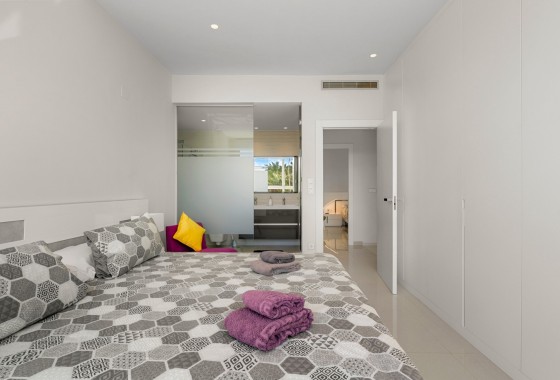 Sprzedaż - Willa wolnostojąca -
Torrevieja