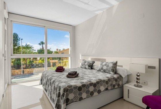 Sprzedaż - Willa wolnostojąca -
Torrevieja