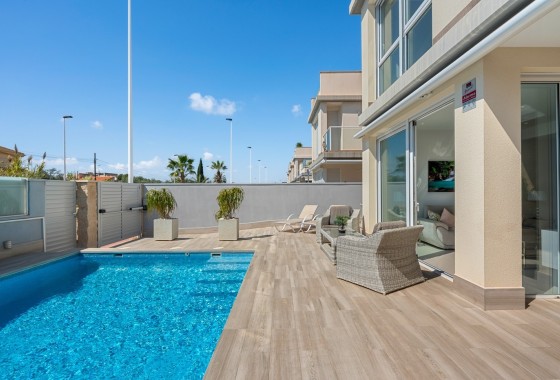 Sprzedaż - Willa wolnostojąca -
Torrevieja