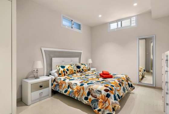 Sprzedaż - Willa wolnostojąca -
Torrevieja