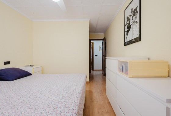 Herverkoop - Appartement / Flat -
Torrevieja - Playa del Acequión