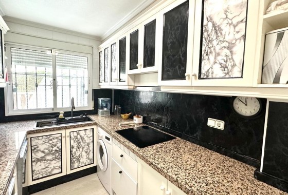 Sale - Detached Villa -
Orihuela Costa - La Regia