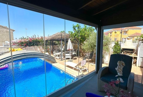 Sale - Detached Villa -
Orihuela Costa - La Regia