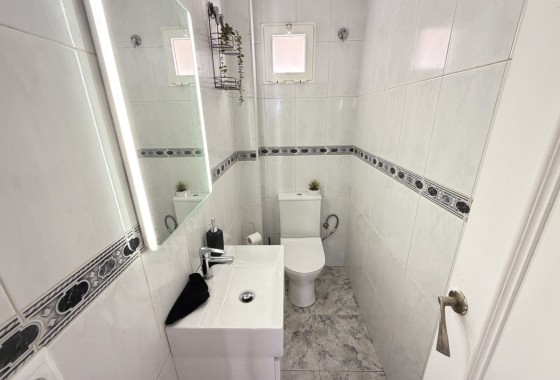 Herverkoop - Appartement / Flat -
La Zenia