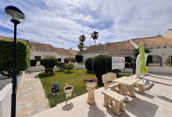 Venta - Casa de pueblo -
Orihuela Costa - Cabo Roig