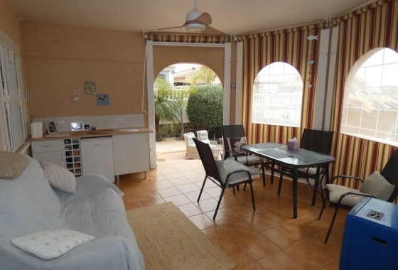 Venta - Chalet Independiente -
La Marina