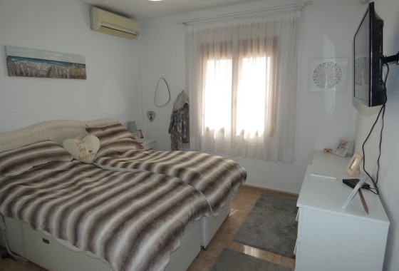 Venta - Chalet Independiente -
La Marina