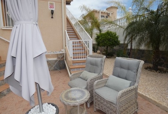 Venta - Chalet Independiente -
La Marina