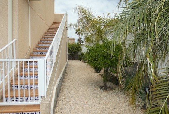 Venta - Chalet Independiente -
La Marina