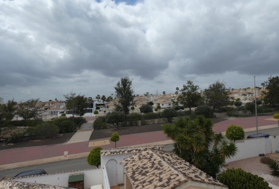 Venta - Chalet Independiente -
La Marina