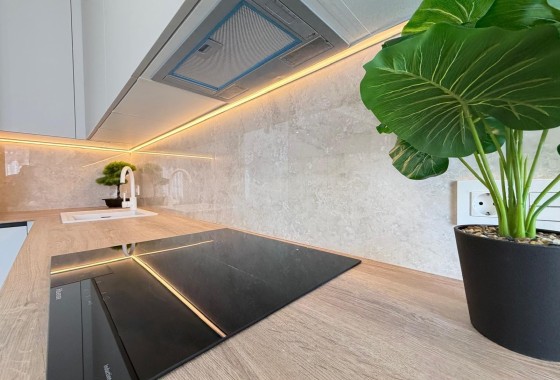 Herverkoop - Apartement Flat -
Torrevieja - Estacion de autobuses