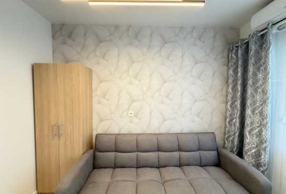 Herverkoop - Apartement Flat -
Torrevieja - Estacion de autobuses