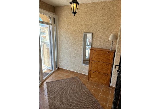 Herverkoop - Halfvrijstaande villa -
Orihuela Costa