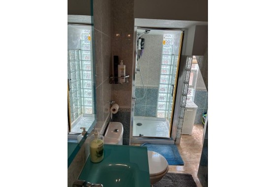 Herverkoop - Halfvrijstaande villa -
Orihuela Costa