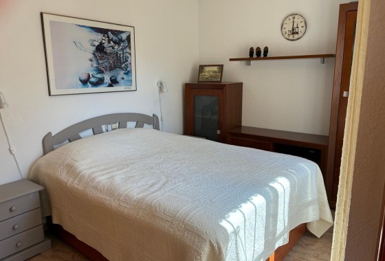 Herverkoop - Halfvrijstaande villa -
Orihuela Costa