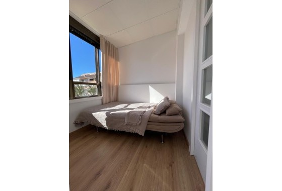 Resale - Wohnung Appartement -
Torrevieja - Miramar - Torre Del Moro