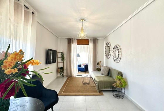 Herverkoop - Appartement / Flat -
Torrevieja - La Siesta - El Salado - Torreta