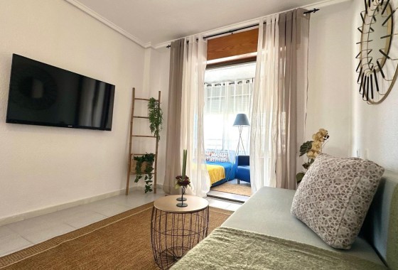Herverkoop - Appartement / Flat -
Torrevieja - La Siesta - El Salado - Torreta