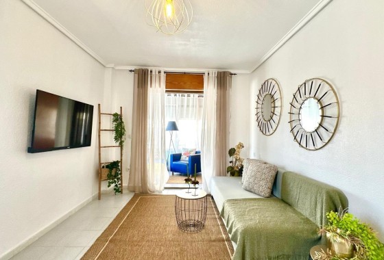 Herverkoop - Appartement / Flat -
Torrevieja - La Siesta - El Salado - Torreta