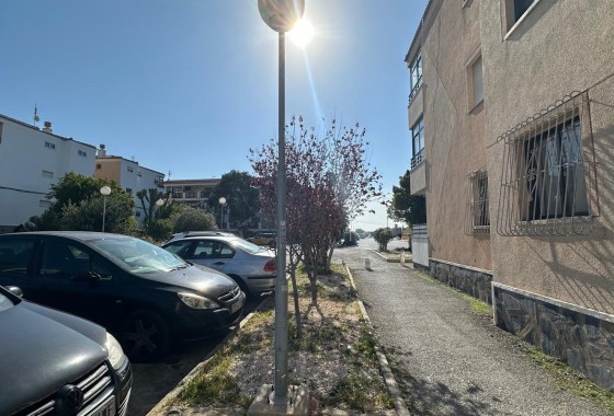 Herverkoop - Appartement / Flat -
Torrevieja - La Siesta - El Salado - Torreta