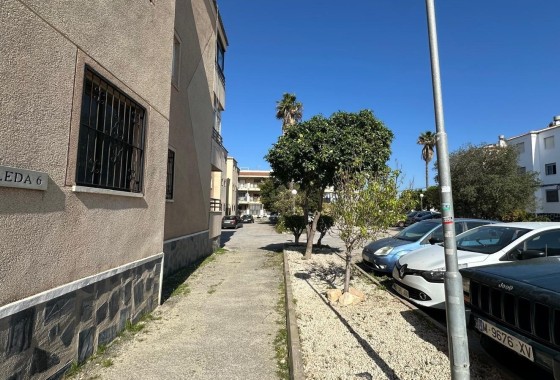 Herverkoop - Appartement / Flat -
Torrevieja - La Siesta - El Salado - Torreta