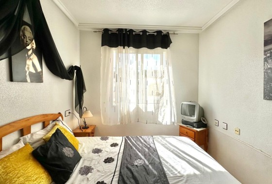 Herverkoop - Appartement / Flat -
Torrevieja - El limonar