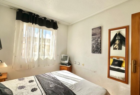 Herverkoop - Appartement / Flat -
Torrevieja - El limonar