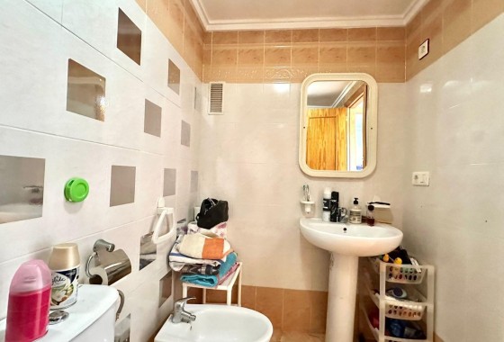 Herverkoop - Appartement / Flat -
Torrevieja - El limonar