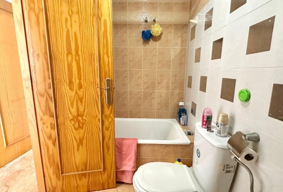 Herverkoop - Appartement / Flat -
Torrevieja - El limonar