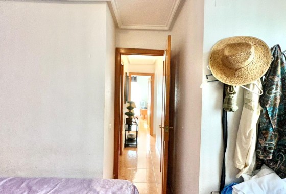 Herverkoop - Appartement / Flat -
Torrevieja - El limonar