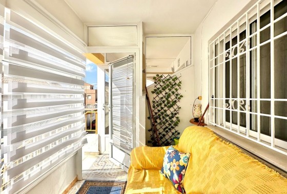 Herverkoop - Appartement / Flat -
Torrevieja - El limonar