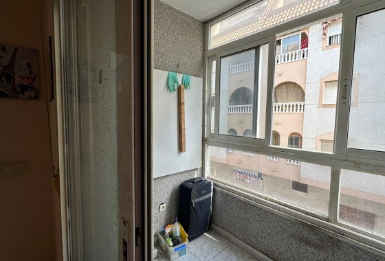 Herverkoop - Appartement / Flat -
Torrevieja - Estacion de autobuses