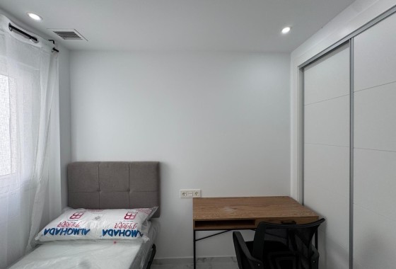 Herverkoop - Appartement / Flat -
Torrevieja - torrevieja